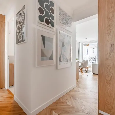 We Parisian Les Invalides Cozy